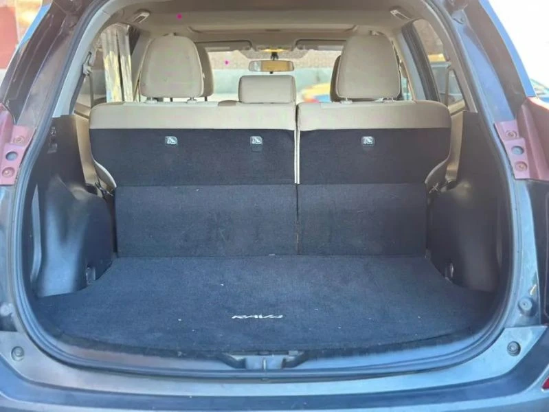 2015 Toyota RAV4 4th Gen - Image 7 of 12