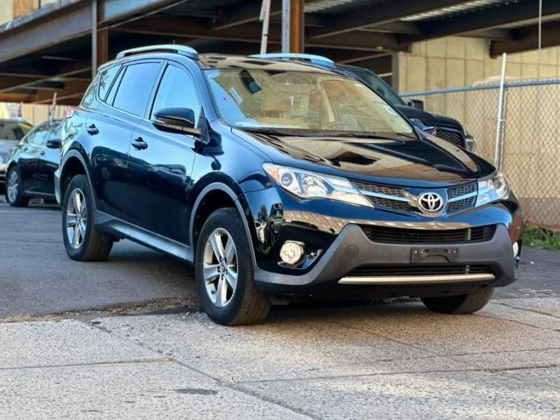 2015 Toyota RAV4 4th Gen - Image 3 of 12