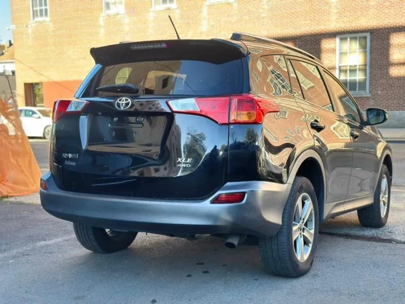 2015 Toyota RAV4 4th Gen - Image 4 of 12