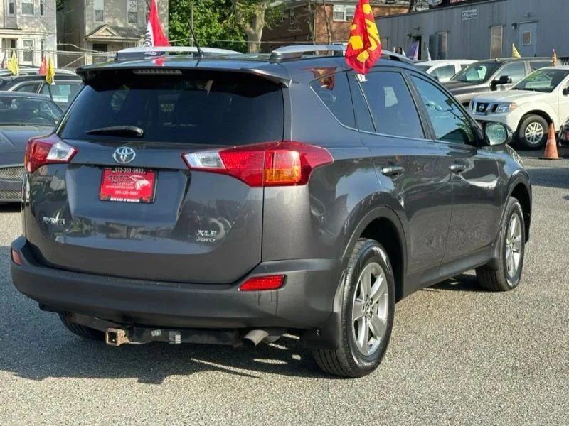 2015 Toyota RAV4 4th Gen - Image 4 of 12