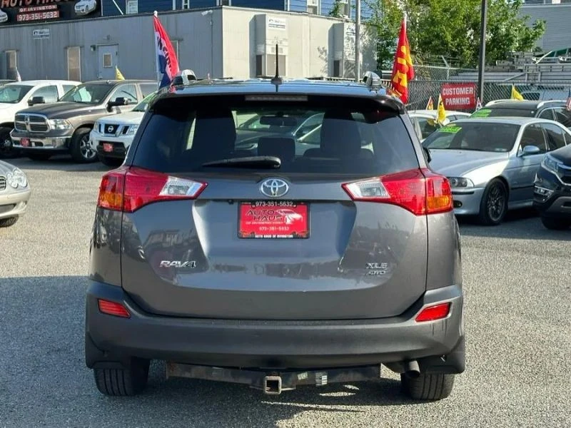 2015 Toyota RAV4 4th Gen - Image 5 of 12