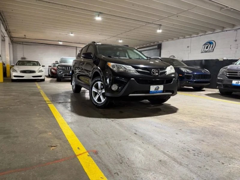 2015 Toyota RAV4 4th Gen - Image 6 of 12