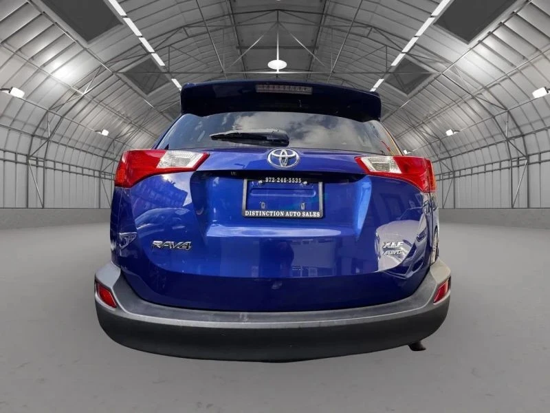 2015 Toyota RAV4 4th Gen - Image 6 of 12