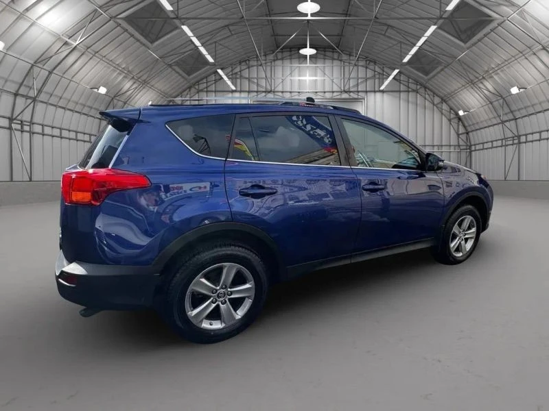 2015 Toyota RAV4 4th Gen - Image 4 of 12