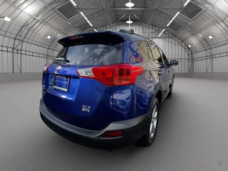2015 Toyota RAV4 4th Gen - Image 5 of 12