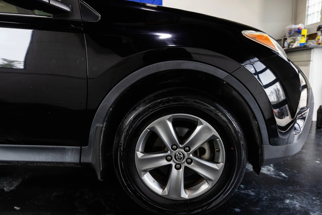 2015 Toyota RAV4 4th Gen - Image 13 of 21