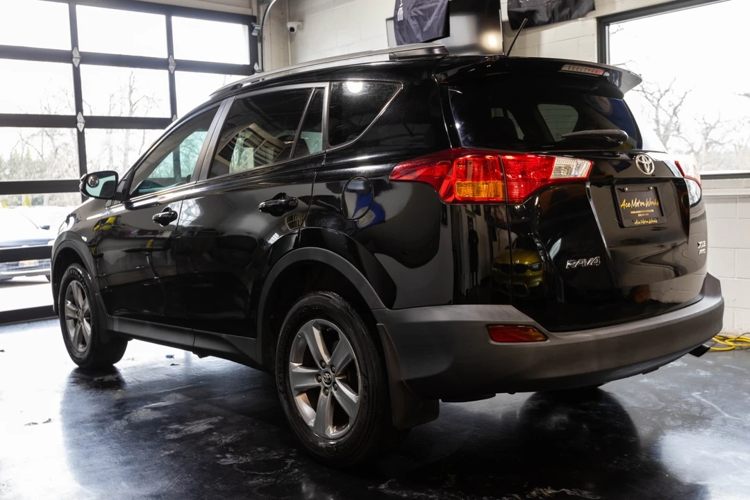 2015 Toyota RAV4 4th Gen - Image 7 of 21