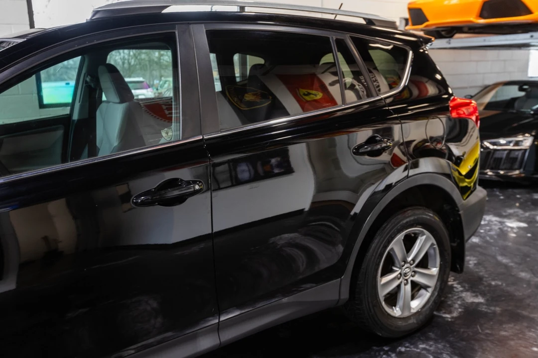 2015 Toyota RAV4 4th Gen - Image 6 of 21