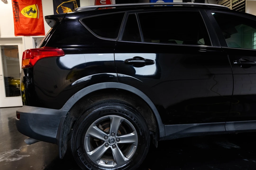 2015 Toyota RAV4 4th Gen - Image 11 of 21