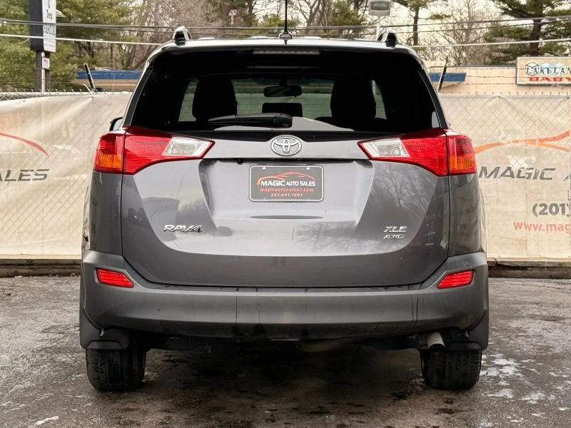2015 Toyota RAV4 4th Gen - Image 10 of 12