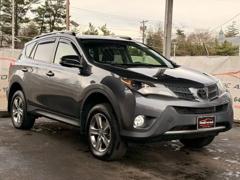 2015 Toyota RAV4 4th Gen - Image 6 of 12