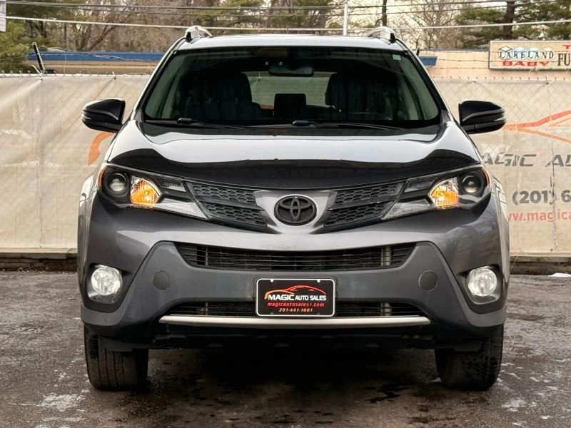 2015 Toyota RAV4 4th Gen - Image 5 of 12