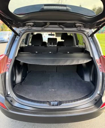 2015 Toyota RAV4 4th Gen - Image 10 of 20