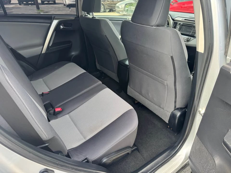 2015 Toyota RAV4 4th Gen - Image 12 of 20