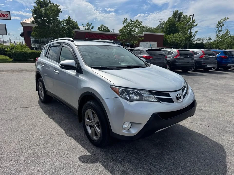 2015 Toyota RAV4 4th Gen - Image 3 of 20