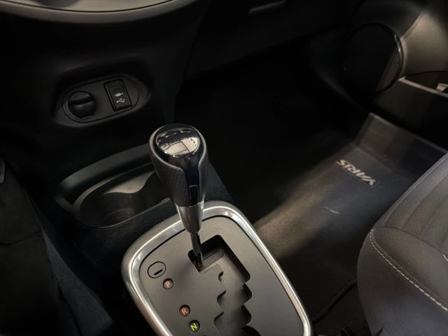 2015 Toyota Yaris - Image 20 of 21