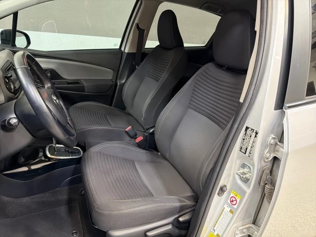 2015 Toyota Yaris - Image 12 of 21