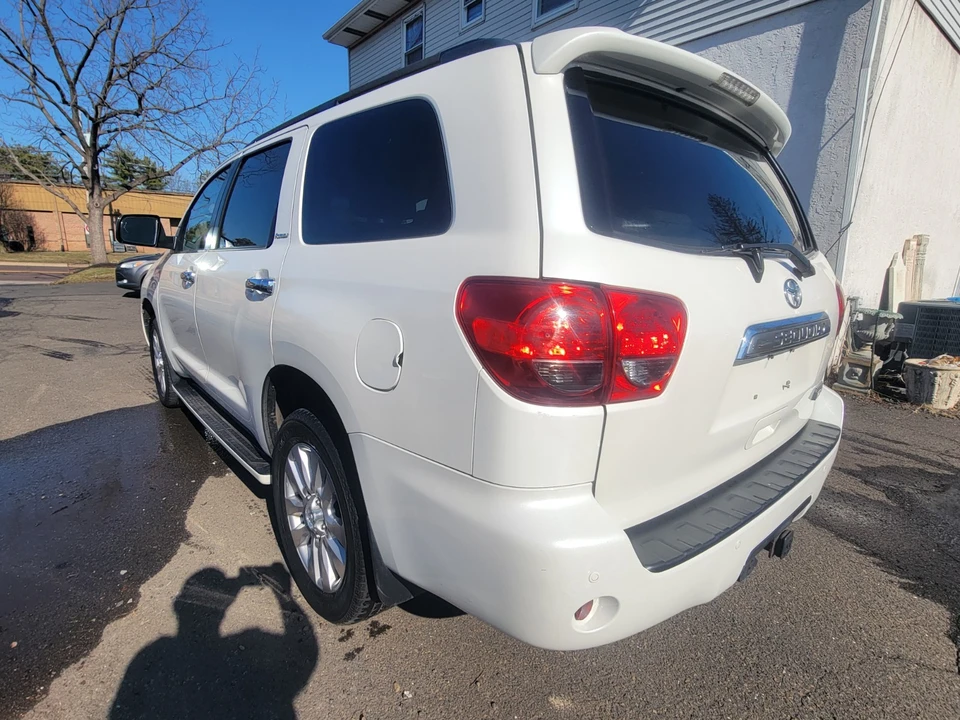 2015 Toyota Sequoia 2nd Gen - Image 11 of 20