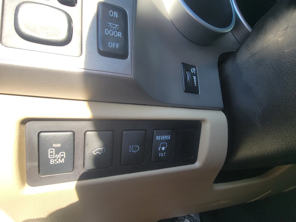 2015 Toyota Sequoia 2nd Gen - Image 14 of 20