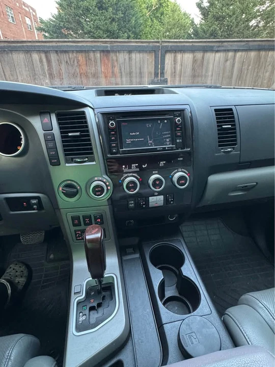 2015 Toyota Sequoia 2nd Gen - Image 8 of 16