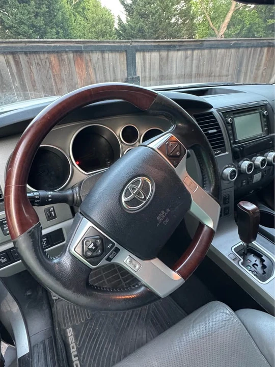 2015 Toyota Sequoia 2nd Gen - Image 11 of 16