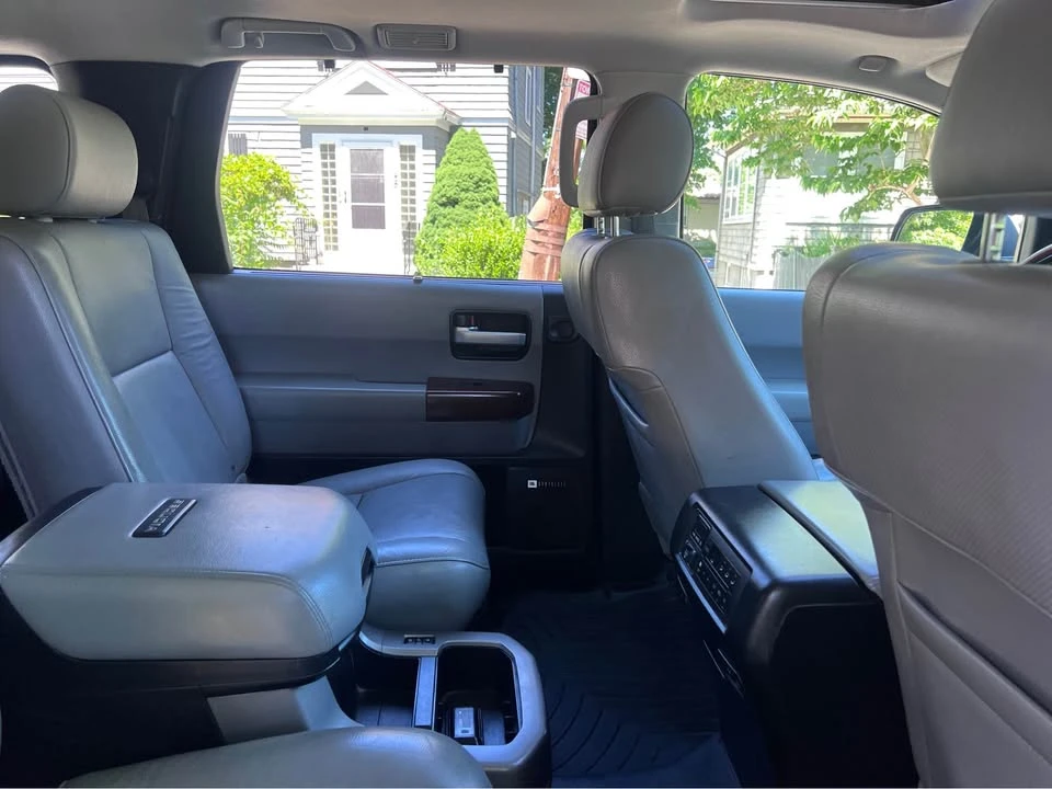 2015 Toyota Sequoia 2nd Gen - Image 10 of 16