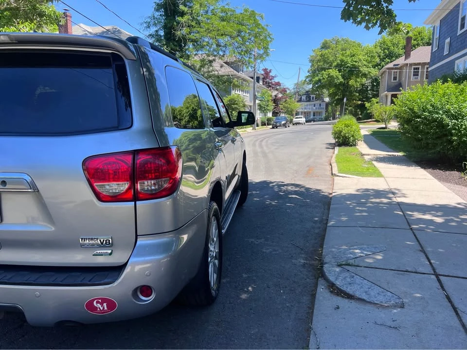 2015 Toyota Sequoia 2nd Gen - Image 7 of 16