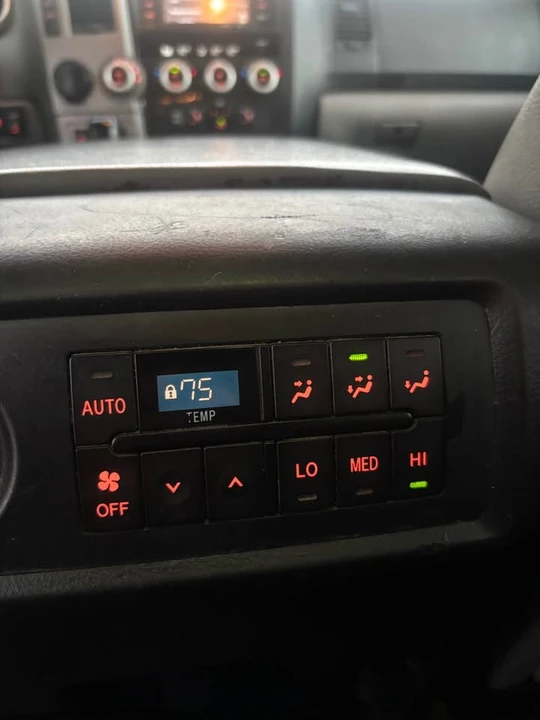 2015 Toyota Sequoia 2nd Gen - Image 11 of 20