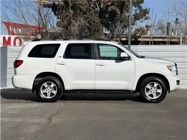 2015 Toyota Sequoia 2nd Gen - Image 9 of 21