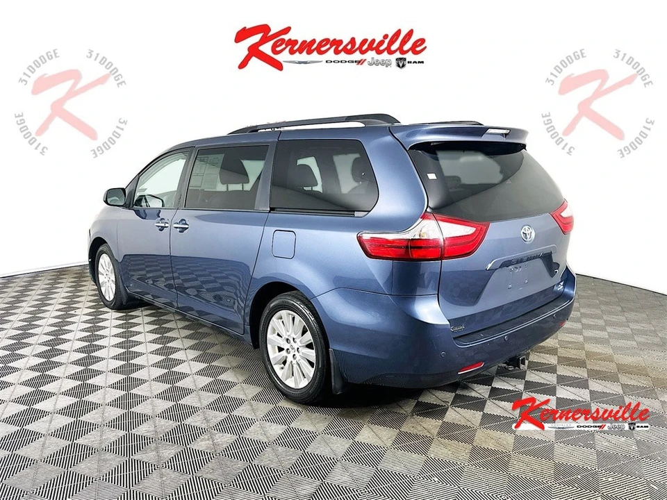 2015 Toyota Sienna 3rd Gen - Image 5 of 21