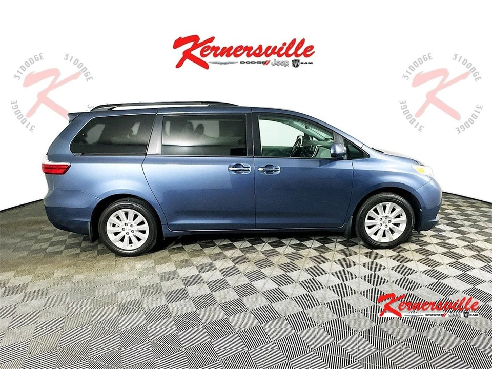 2015 Toyota Sienna 3rd Gen - Image 8 of 21