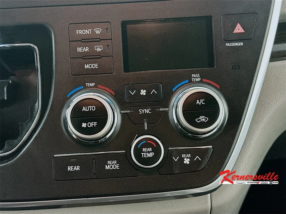2015 Toyota Sienna 3rd Gen - Image 18 of 21