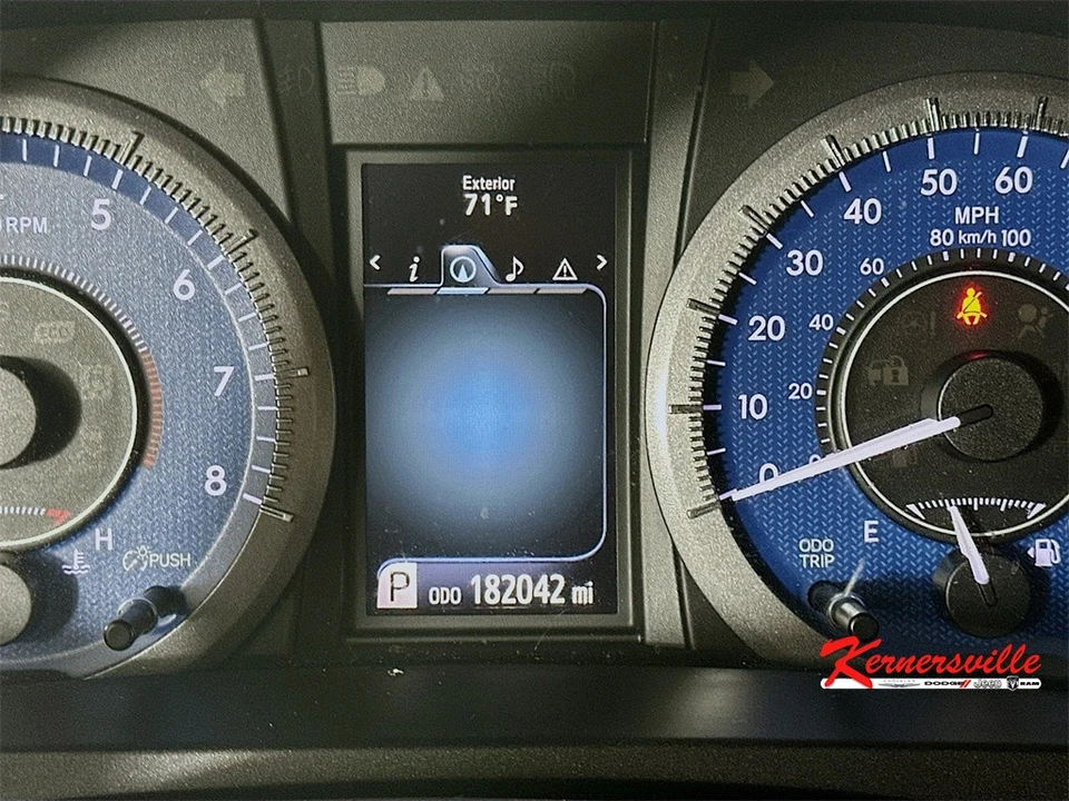 2015 Toyota Sienna 3rd Gen - Image 15 of 21