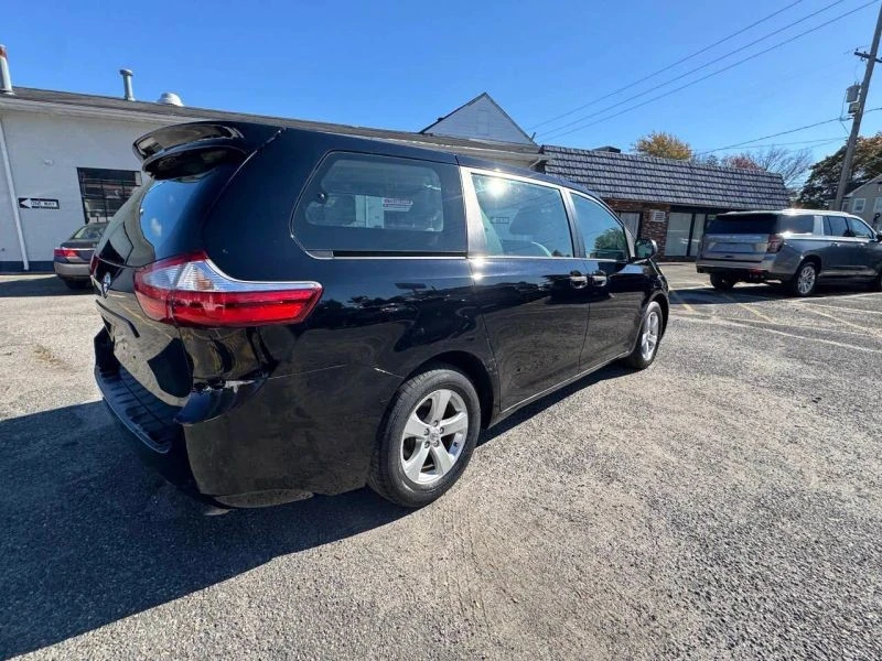 2015 Toyota Sienna 2nd Gen - Image 7 of 12