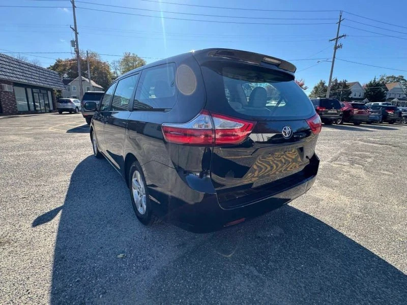 2015 Toyota Sienna 2nd Gen - Image 12 of 12