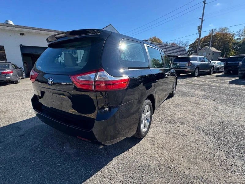 2015 Toyota Sienna 2nd Gen - Image 8 of 12