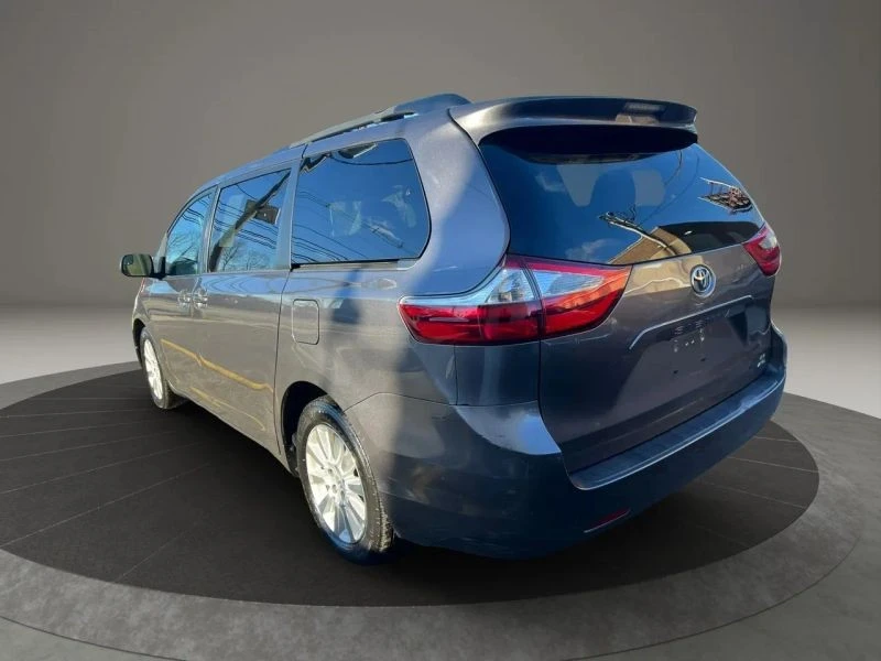 2015 Toyota Sienna 3rd Gen - Image 6 of 12