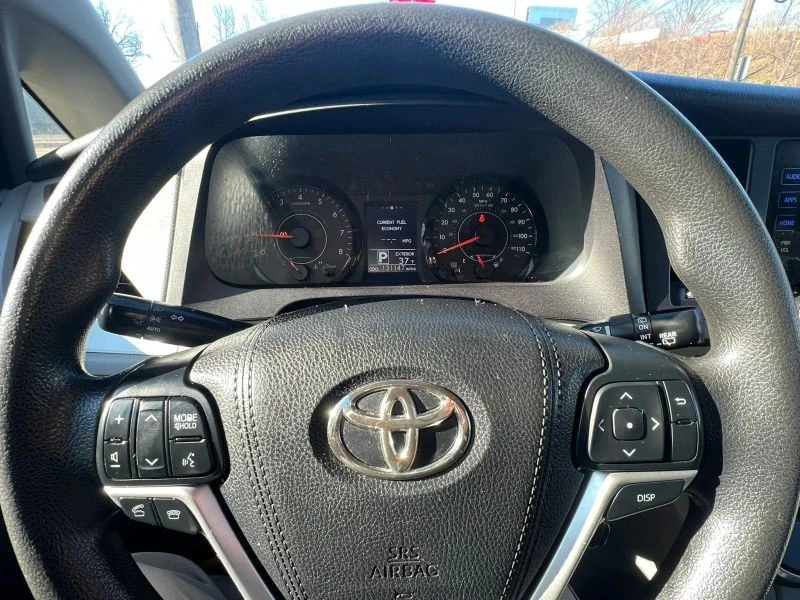 2015 Toyota Sienna 3rd Gen - Image 12 of 12