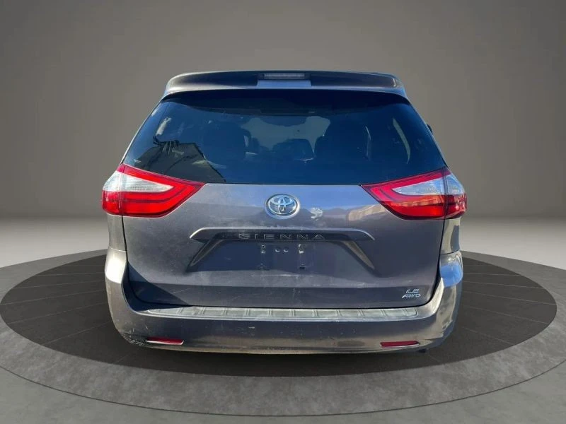 2015 Toyota Sienna 3rd Gen - Image 7 of 12