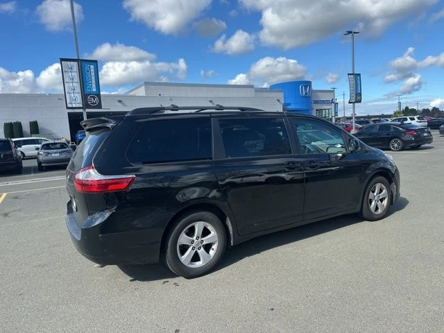 2015 Toyota Sienna 3rd Gen - Image 3 of 5