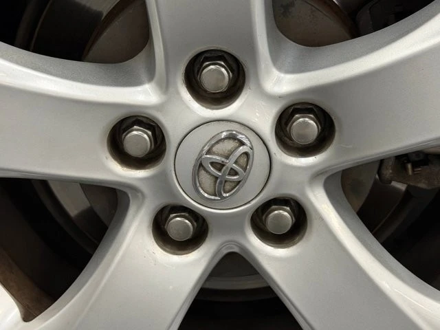 2015 Toyota Sienna 3rd Gen - Image 18 of 21