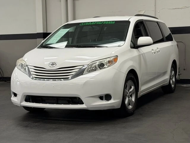 2015 Toyota Sienna 3rd Gen - Image 7 of 21