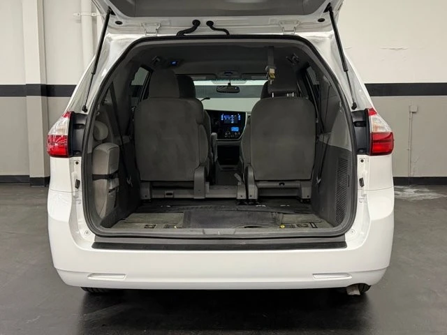 2015 Toyota Sienna 3rd Gen - Image 16 of 21