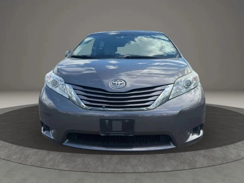 2015 Toyota Sienna 3rd Gen - Image 2 of 12
