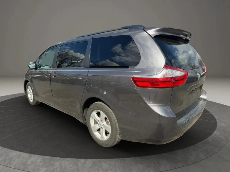 2015 Toyota Sienna 3rd Gen - Image 7 of 12