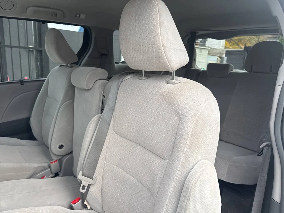 2015 Toyota Sienna 3rd Gen - Image 14 of 21