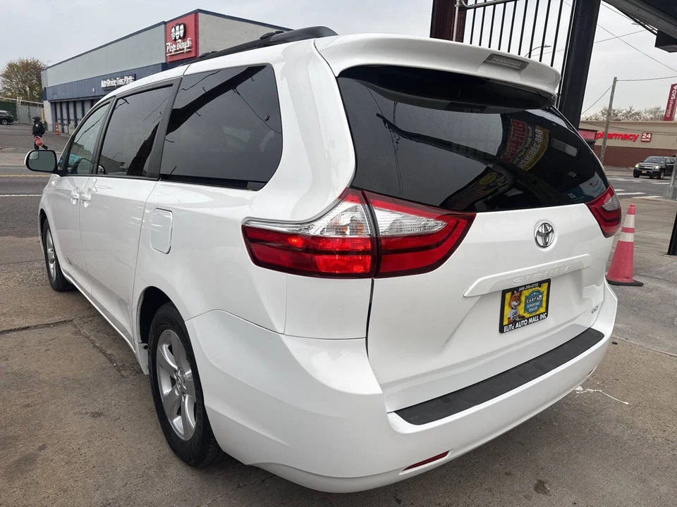 2015 Toyota Sienna 3rd Gen - Image 5 of 21