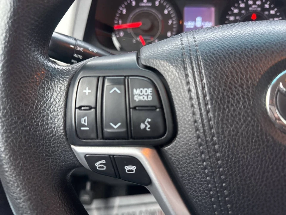 2015 Toyota Sienna 3rd Gen - Image 20 of 21