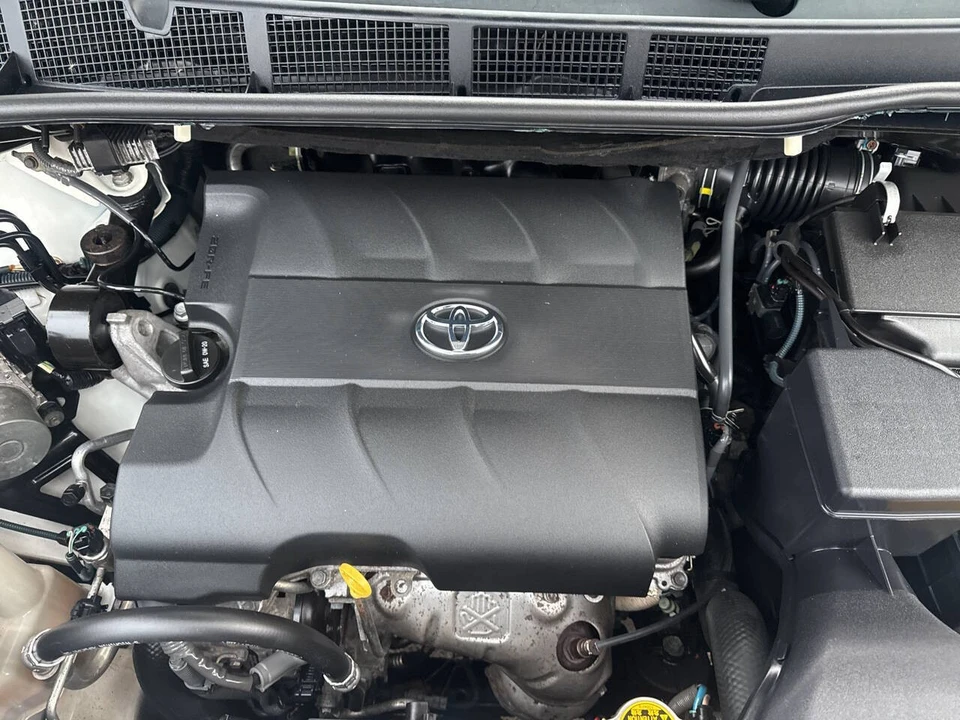 2015 Toyota Sienna 3rd Gen - Image 12 of 21