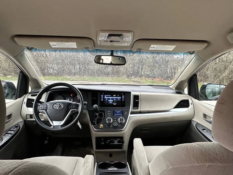 2015 Toyota Sienna 3rd Gen - Image 8 of 14